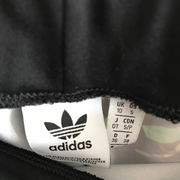 Floral and black Adidas leggings - Picture 3 of 4